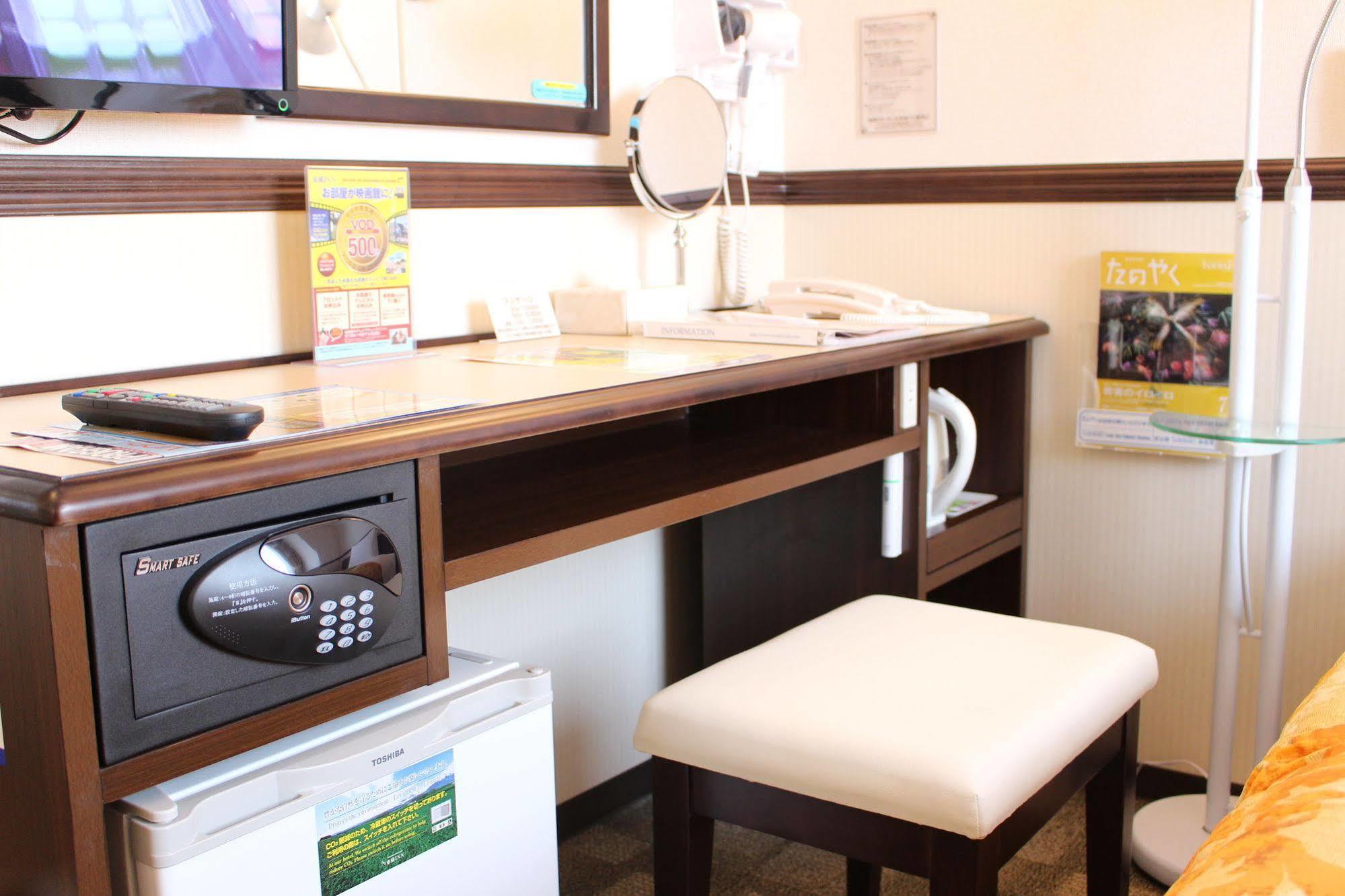 Toyoko Inn Hokkaido Tomakomai Ekimae Ngoại thất bức ảnh